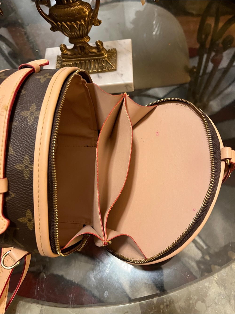 😎😎 Brown Monogram Round Crossbody with Natural & Red-Trim Strap😎🍋 NEW! - Picture 7 of 8